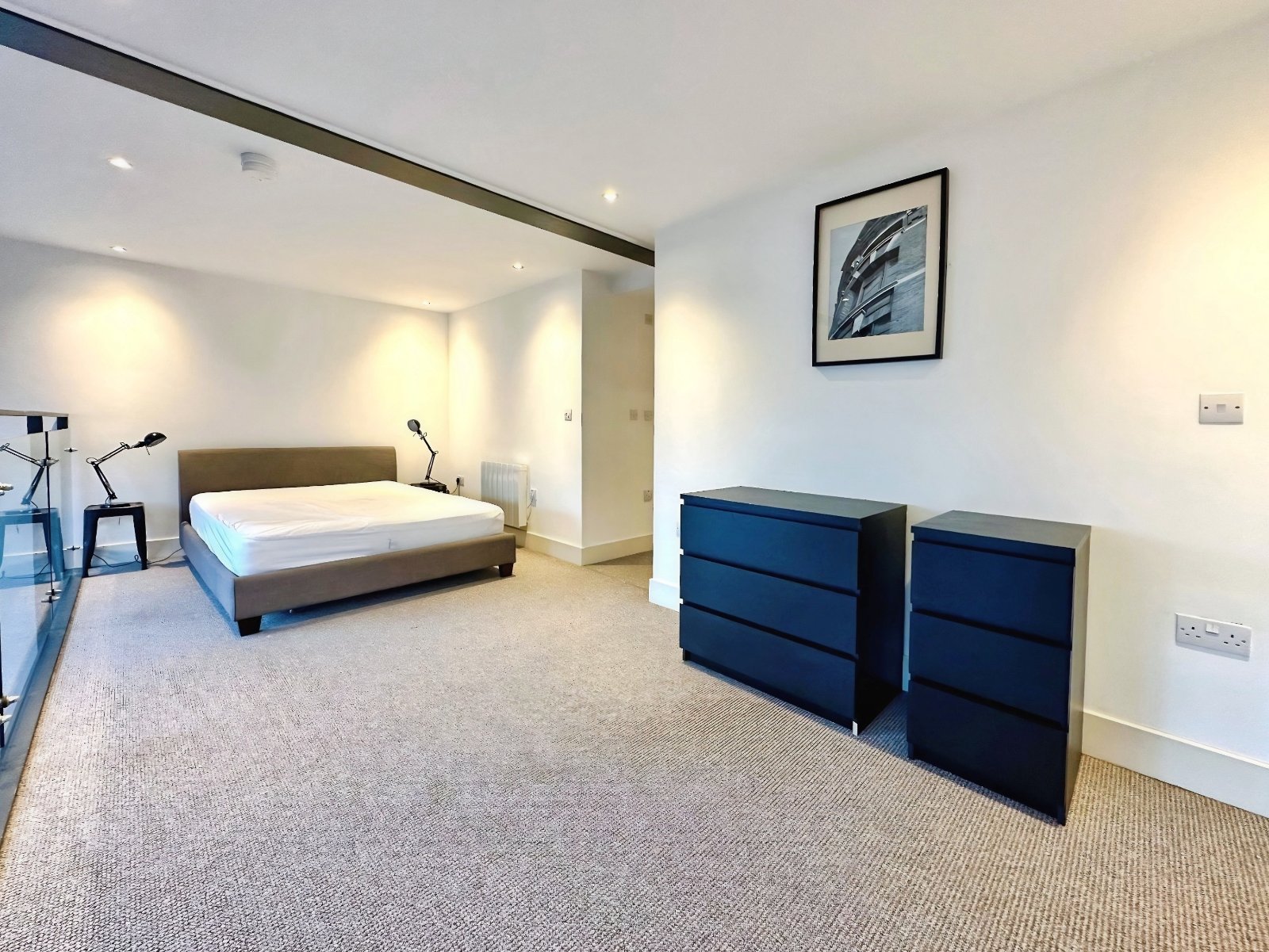 Apartment to rent with bedroom in Crispin Lofts, New York Road