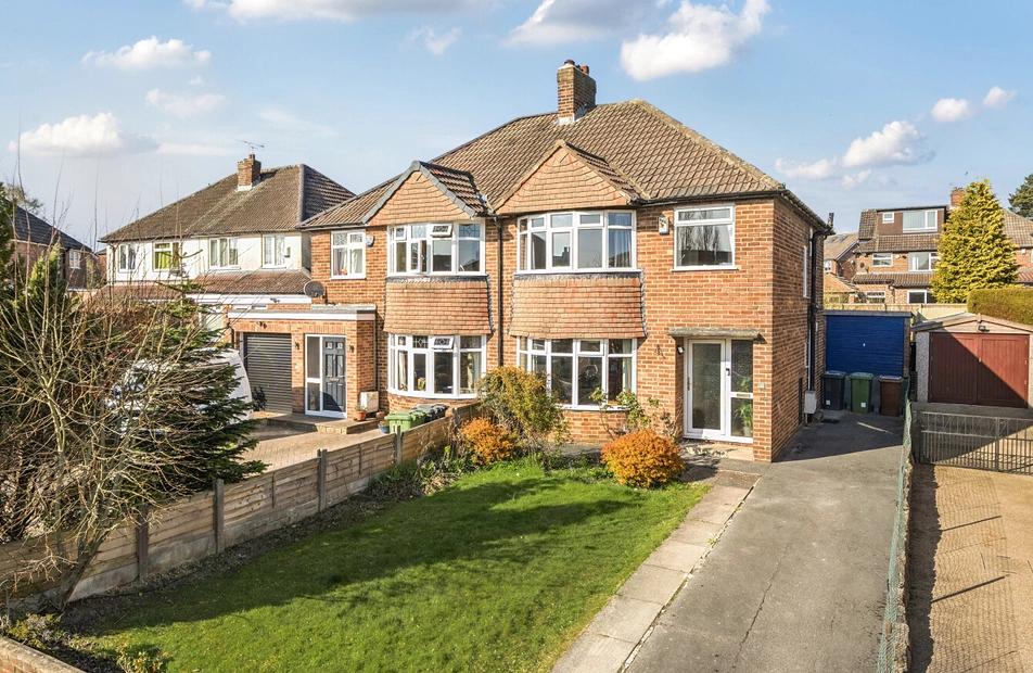 House,other,semi detached for sale with bedrooms in The Close